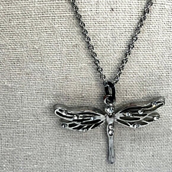 Silver Tone Dragonfly Pendant Necklace With Rhinestones    M75 - Picture 2 of 8